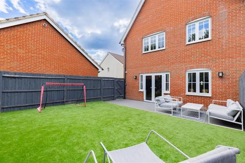 4 bedroom detached house for sale, Saffron Way, Little Canfield, Dunmow