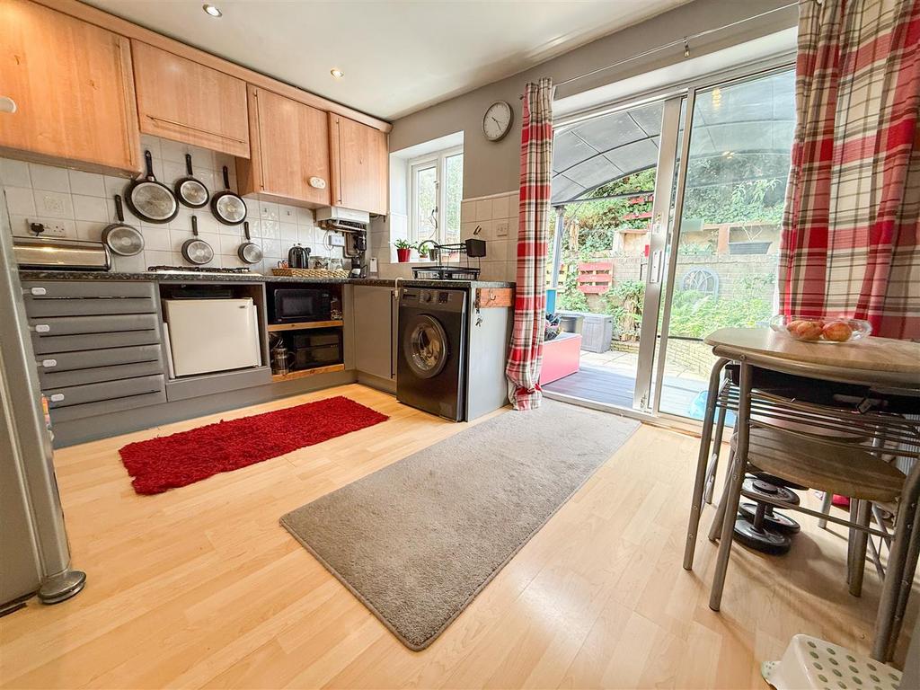 Kitchen dining room