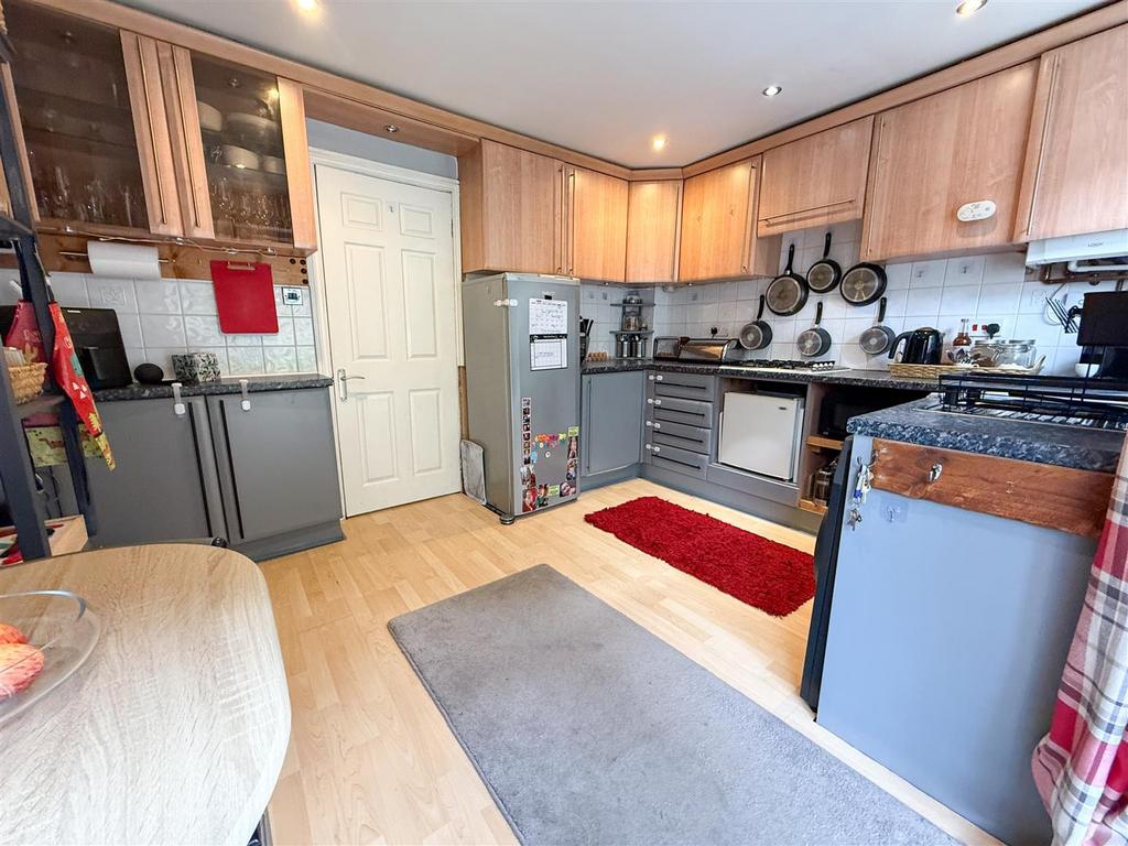 Kitchen dining room
