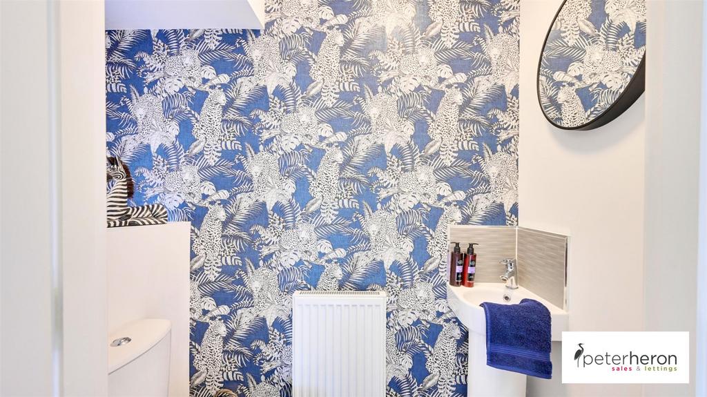Cloakroom/WC