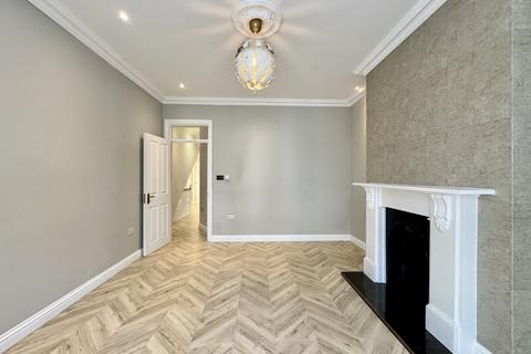 1 bedroom flat for sale, Ballards Lane , London N3