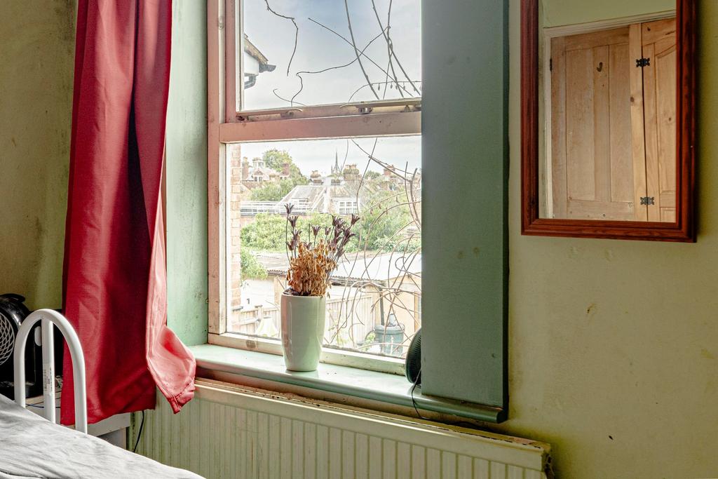 Bedroom One (2)