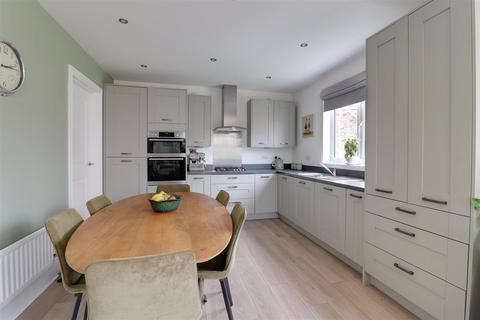 undefined, Great Oldbury Drive, Great Oldbury, Stonehouse
