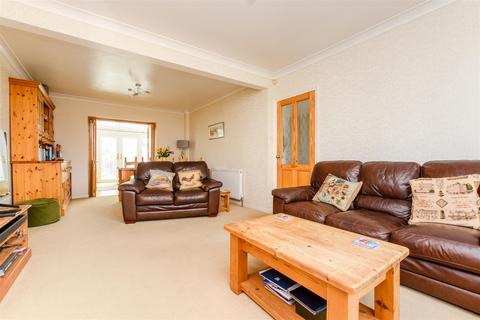 4 bedroom semi-detached house for sale, Cranbrook Road, Bexleyheath, Kent