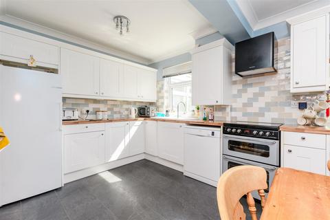 4 bedroom semi-detached house for sale, Cranbrook Road, Bexleyheath, Kent
