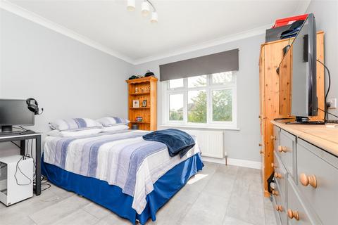 4 bedroom semi-detached house for sale, Cranbrook Road, Bexleyheath, Kent