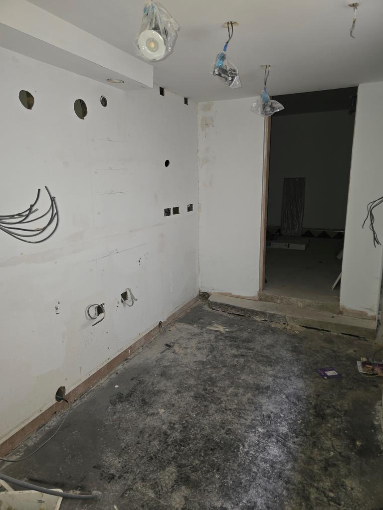 Kitchen 2 jpg
