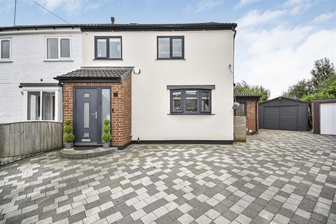 4 bedroom semi-detached house for sale, Sandersons Croft, Leigh