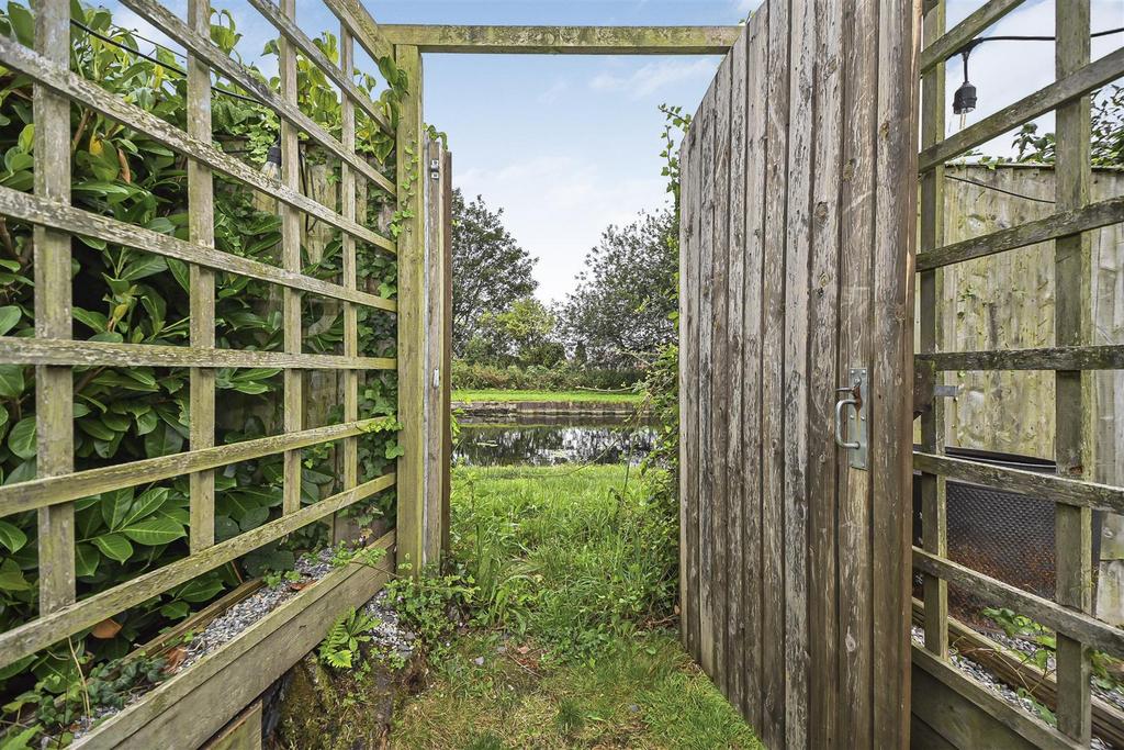74 Sandersons Croft Garden (3).jpg