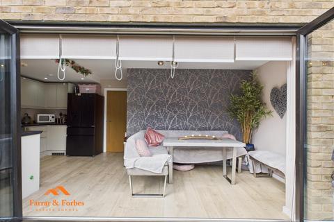 32 Wilding Way, Padiham, Burnley, BB12 8ES