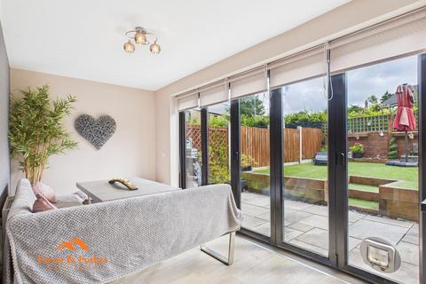 32 Wilding Way, Padiham, Burnley, BB12 8ES