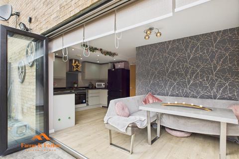 32 Wilding Way, Padiham, Burnley, BB12 8ES