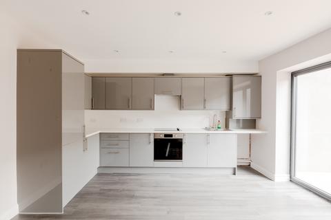 2 bedroom maisonette for sale