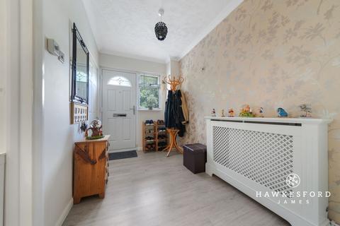 24 Nickleby Road, Gravesend, DA12 4UG