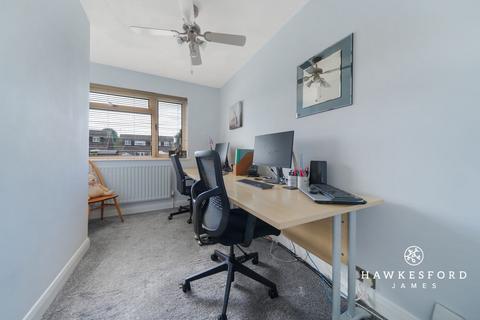24 Nickleby Road, Gravesend, DA12 4UG