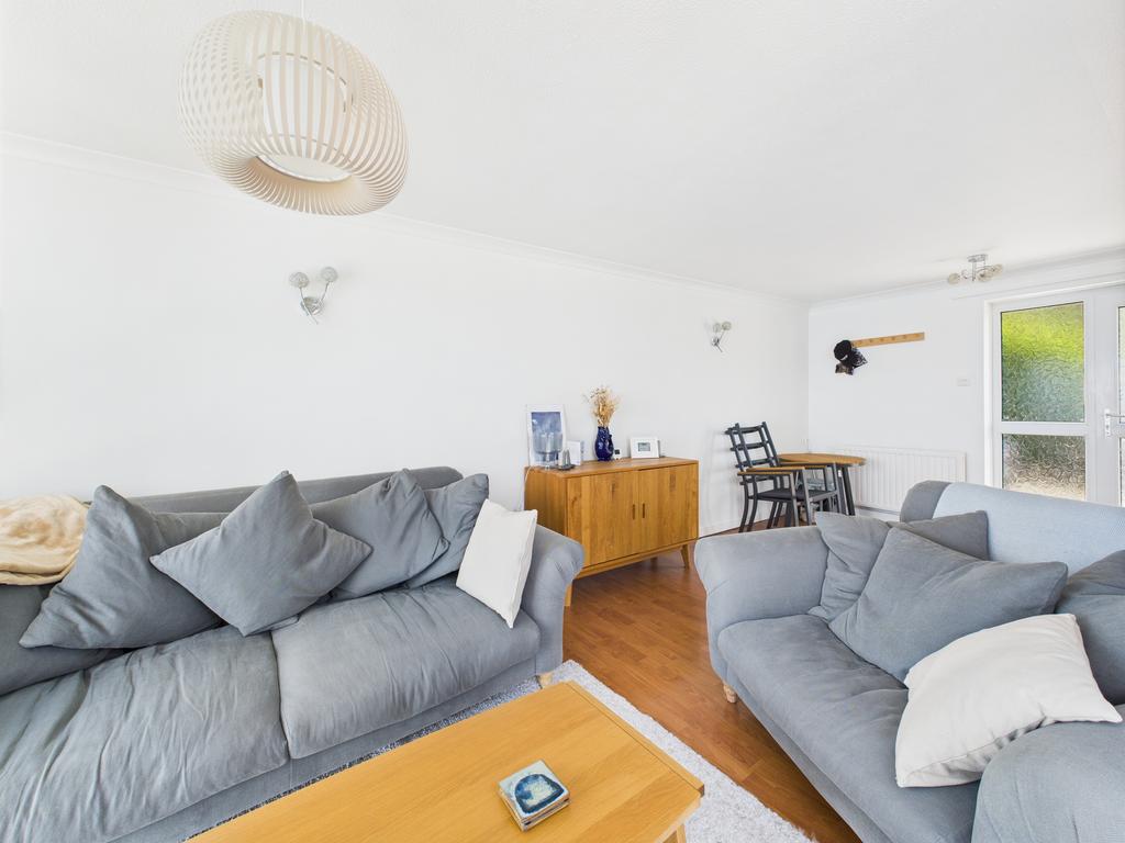 Cam05627 g0 pr0006 still023