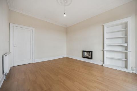 2 bedroom flat to rent, Kingspark Road, Flat 3-1, Mount Florida, Glasgow, G44 4SX