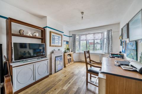 4 bedroom semi-detached house for sale, Cottimore Avenue, Walton-On-Thames, Surrey, KT12