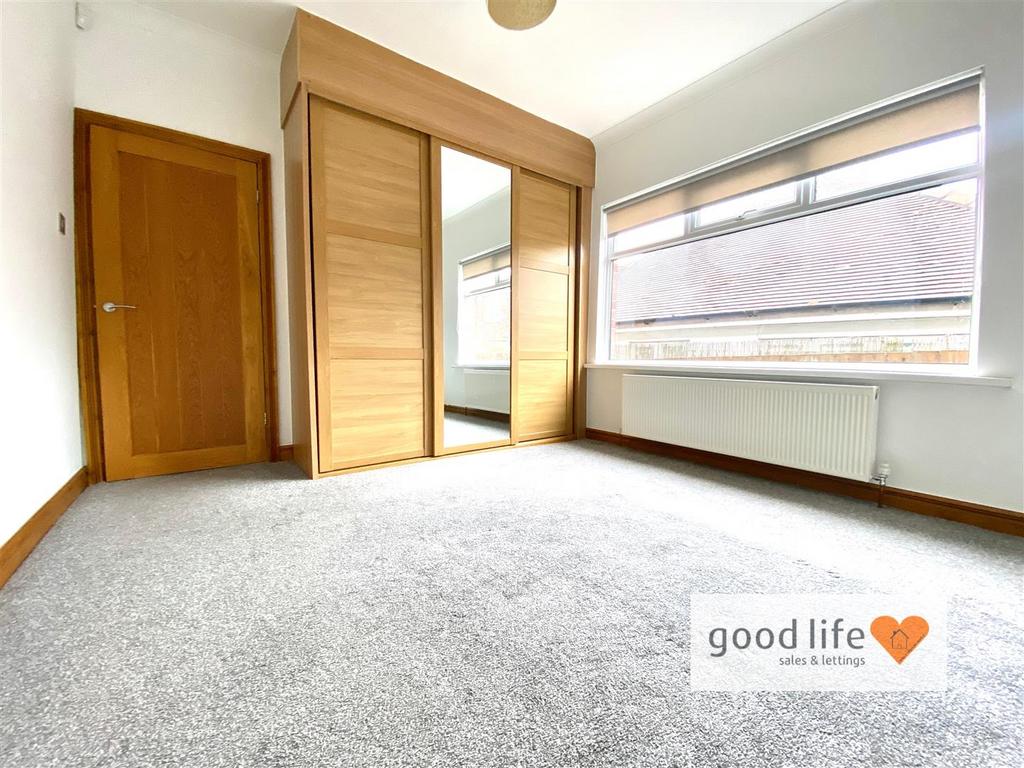 20251001 142040120 i OS5barnesparkroad.jpg