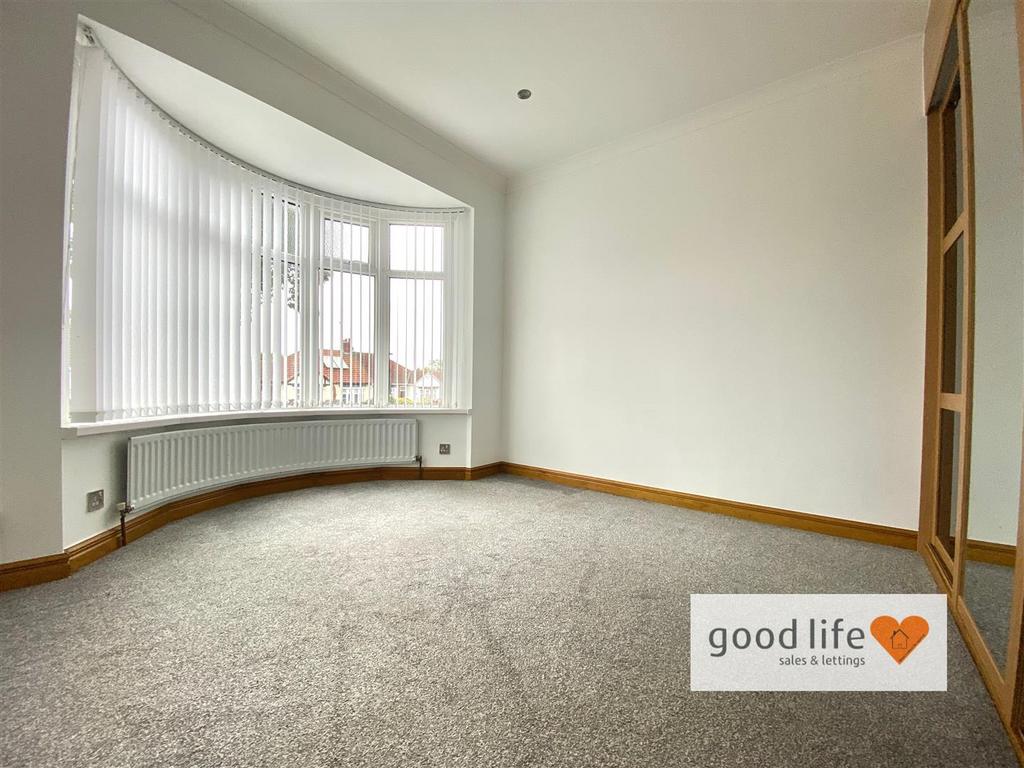 20251001 142118967 i OS5barnesparkroad.jpg