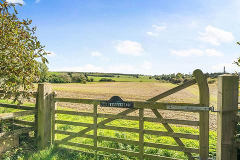 4 bedroom detached house for sale, DISCREET PROPERTY, VILLAGE LOCATION