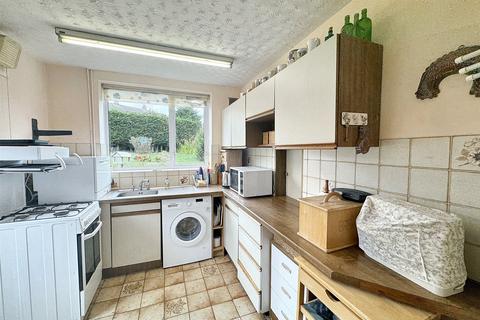 3 bedroom semi-detached house for sale, Lynton Road, Melton Mowbray, Leicestershire
