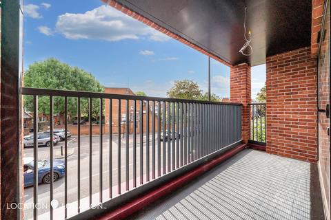 1 bedroom flat for sale, 58 Roman Way, London, N7