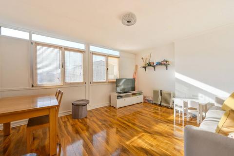 Salford House, Isle Of Dogs, London, E14