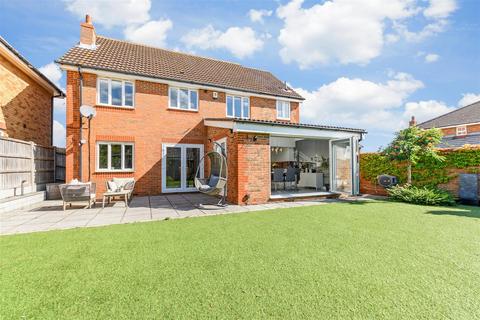 4 Cardigan Close, High Halstow, Rochester, ME3 8NX