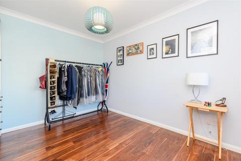 4 Cardigan Close, High Halstow, Rochester, ME3 8NX