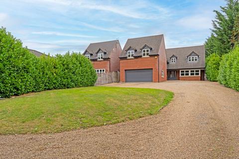 4 bedroom detached house for sale, Cambridge Road, Bishop's Stortford CM22