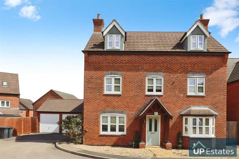 5 bedroom detached house for sale, St. Louis Close, nr Hinckley Golf Club, Hinckley