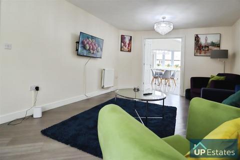 5 bedroom detached house for sale, St. Louis Close, nr Hinckley Golf Club, Hinckley