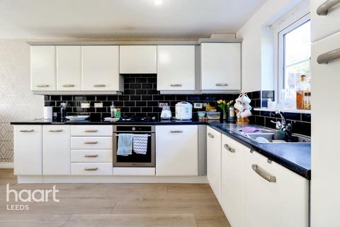 4 bedroom detached house for sale, Willowdale, Leeds
