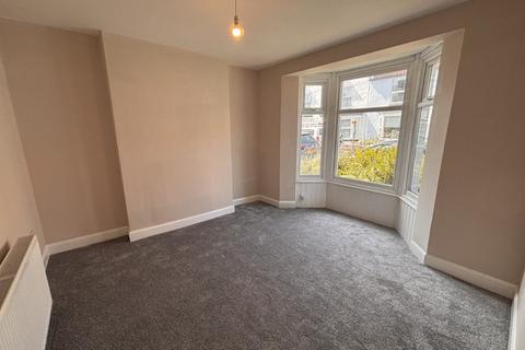 3 bedroom terraced house for sale, West Avenue, North Yorkshire YO14