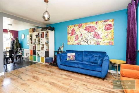 3 bedroom semi-detached house for sale, Earl Close, Darlington, Durham, DL1