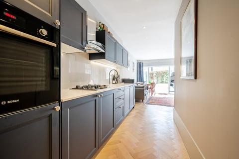 2 bedroom flat for sale, Edenvale Street, Fulham, London, SW6