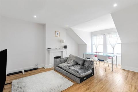 undefined, Carmalt Gardens, London SW15