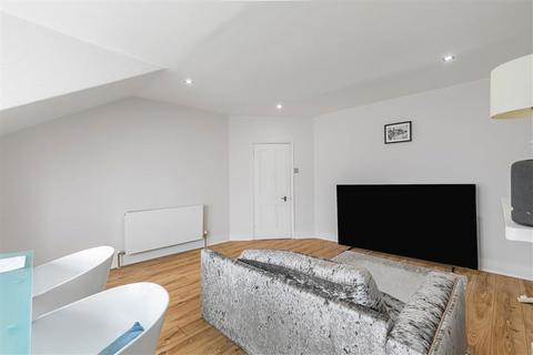 undefined, Carmalt Gardens, London SW15