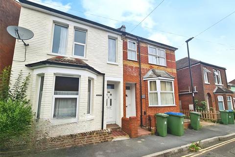 4 bedroom terraced house to rent, Mordaunt Road, Hampshire SO14