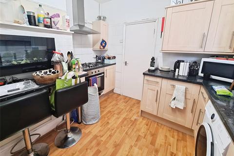 4 bedroom terraced house to rent, Mordaunt Road, Hampshire SO14