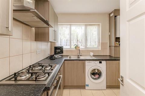 2 bedroom maisonette for sale, Beresford Gardens, Enfield