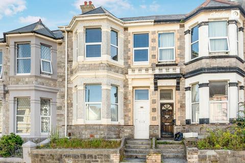 Derry Avenue, Plymouth PL4
