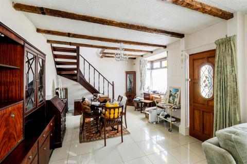 2 bedroom semi-detached bungalow for sale, Mark Avenue, London