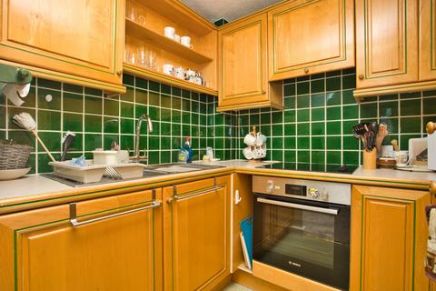 1 bedroom flat for sale, Sandgate Road, Folkestone, CT20