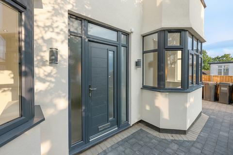 undefined, Kingslyn Crescent, London, SE19