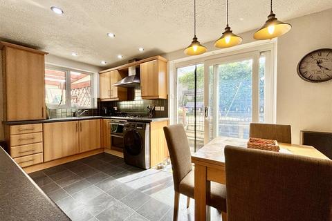 3 bedroom semi-detached house for sale, Harcourt Avenue, Bradford BD13