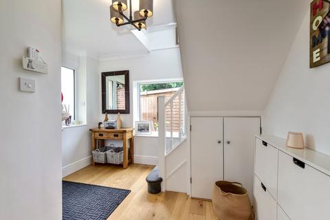 3 bedroom detached house for sale, Horseshoe Lane, Watford WD25
