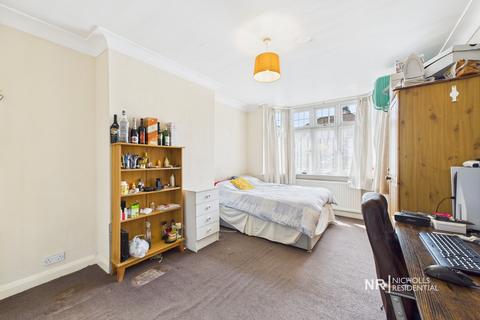 17 Caversham Avenue, Cheam, Sutton, SM3 9AQ