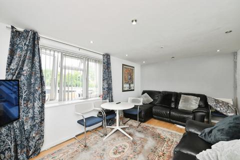 21 Pytt Field, Harlow, CM17 9AA